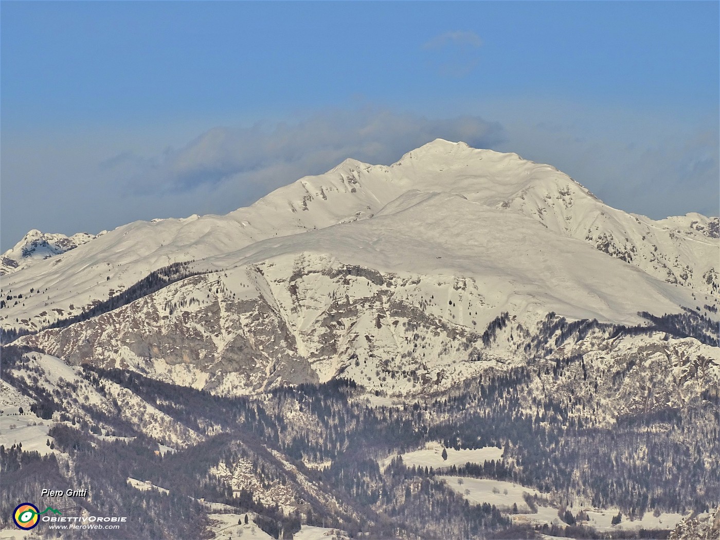 63 Zoom su Cima Menna (2300 m).JPG